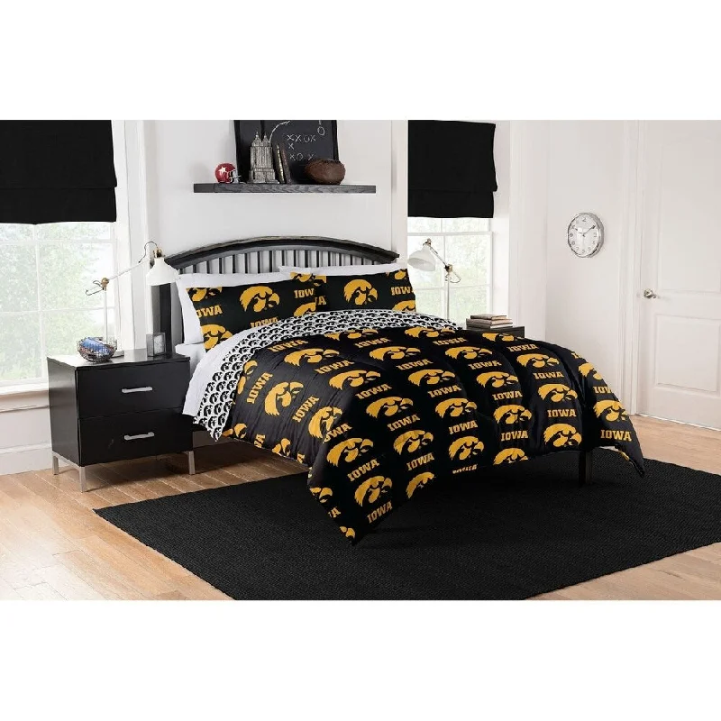 COL 875 Iowa Hawkeyes Queen Bed In a Bag Set