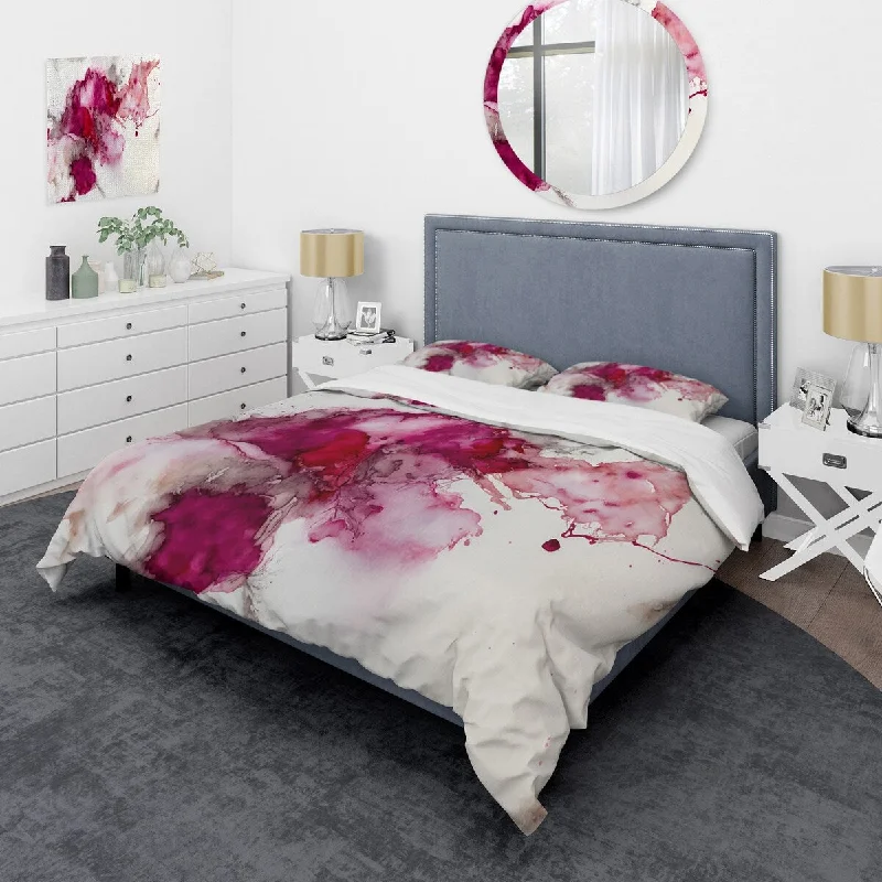 Designart "Ancient Mystery In Viva Magenta VI" Pink Modern - Bedding Cover Set With Shams