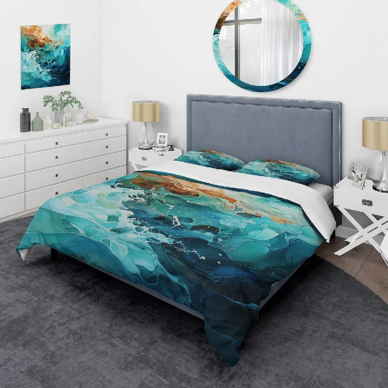 Designart "Aqua Dream rush flow 4" Abstract Collages Bedding Cover Set - Traditional Bed Set with Shams