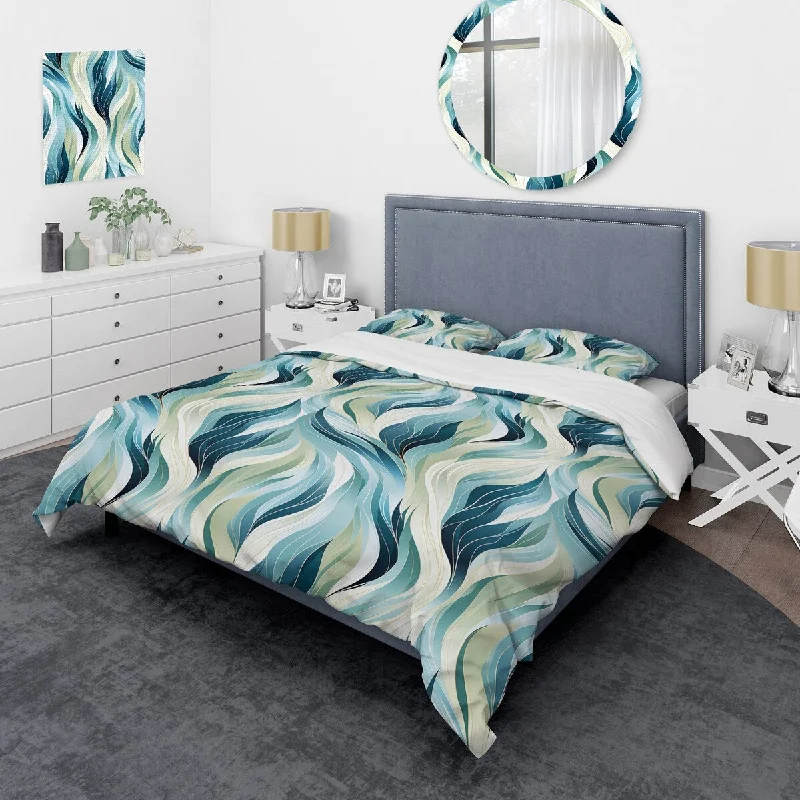 Designart "Blue And Green Ikat Swirl Oasis" Green Modern Bed Cover Set With 2 Shams