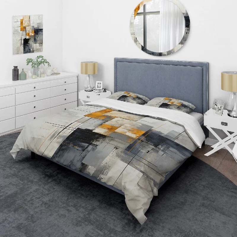 Designart "Grey and white Abstract Cityscape 1" Abstract Collages Bedding Cover Set - Traditional Bed Set with Shams