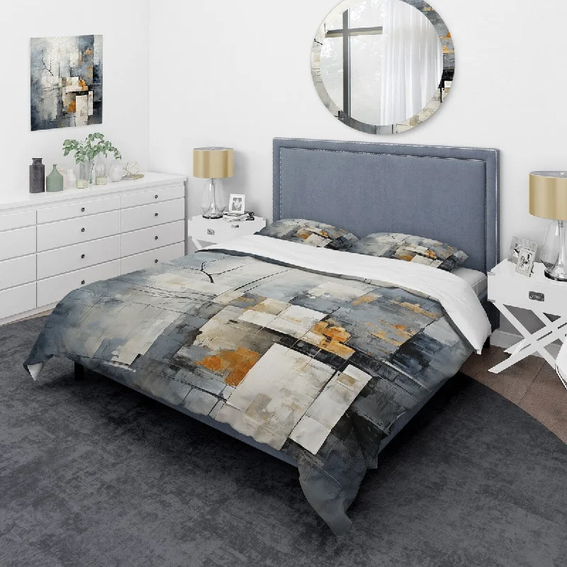 Designart "Grey and white Abstract Cityscape 3" Abstract Collages Bedding Cover Set - Traditional Bed Set with Shams