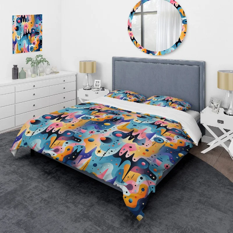 Designart "Multicolor Funky Cool Geometric Shapes Pattern I" modern bedding set with shams