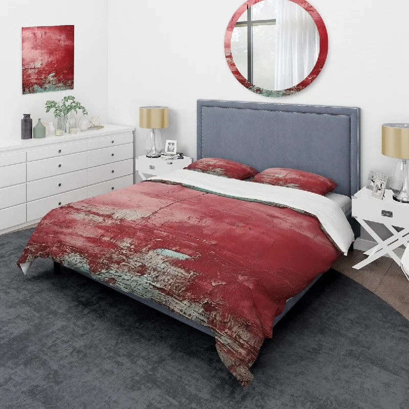 Designart "Red Chaos Collage" Abstract Collages Bedding Cover Set - Traditional Bed Set with Shams