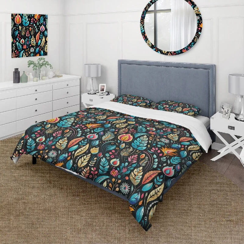 Designart "Tribal Frivolity Boho Pattern III" Multicolor Floral bedding covert set with 2 shams