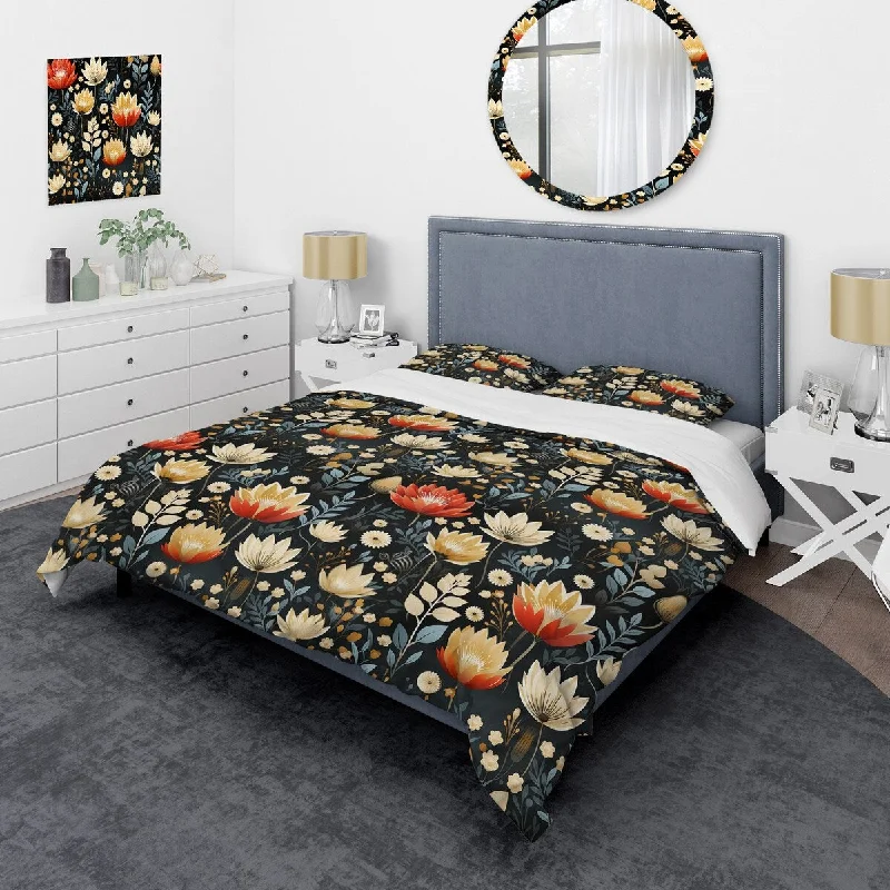 Designart "Vintage Flair Black And Orange Floral Brilliance" Orange Cottage Bedding Cover Set With 2 Shams