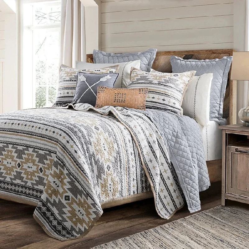 Desert Sage Reversible Quilt Set - Twin