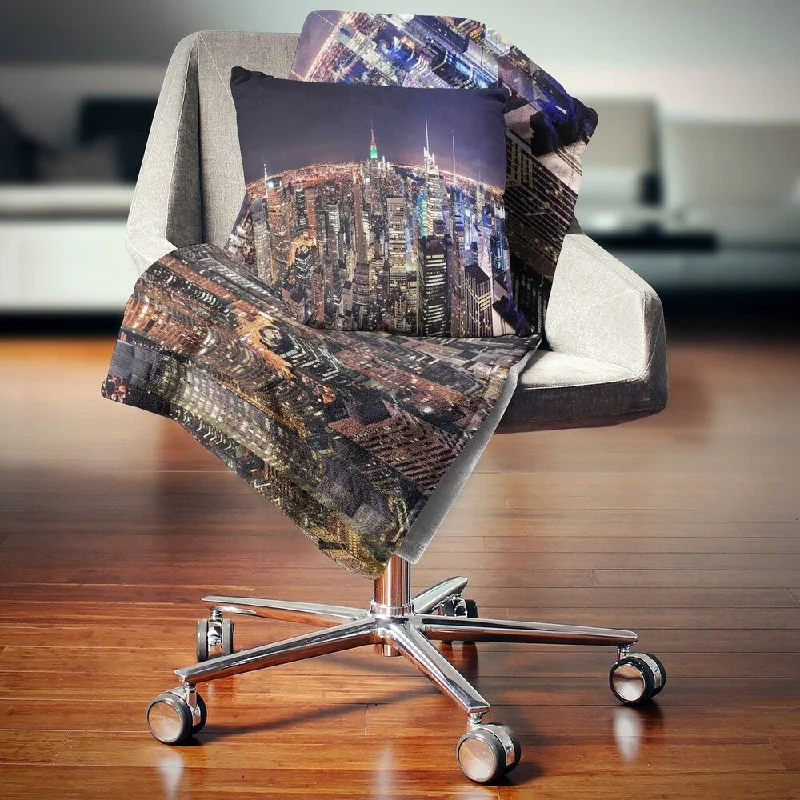 Designart 'NYC Manhattan Aerial View' Cityscape Photo Throw Blanket