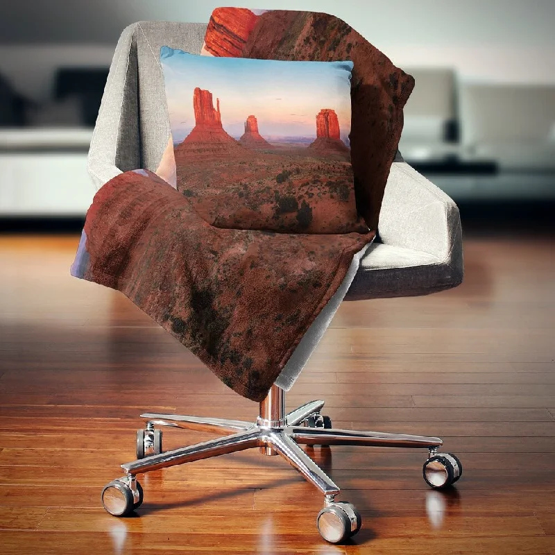 Designart 'Sunset in Monument Valley' Landscape Fleece Throw Blanket