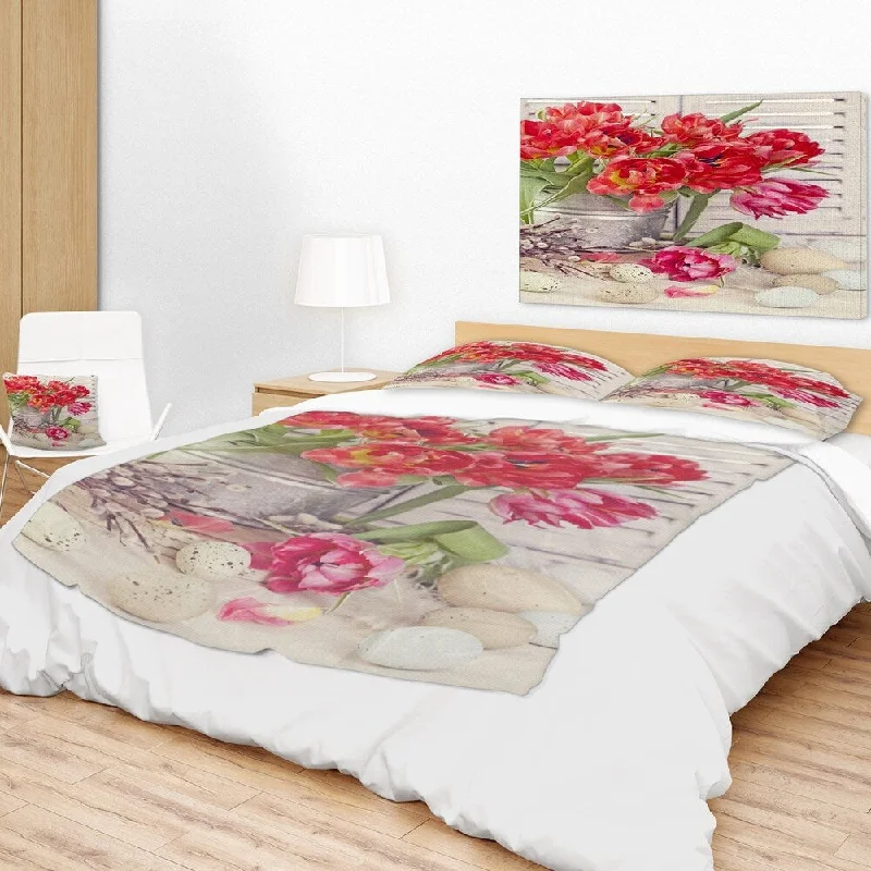 Designart 'Tulip Flowers and Easter Eggs' Floral Throw Blanket