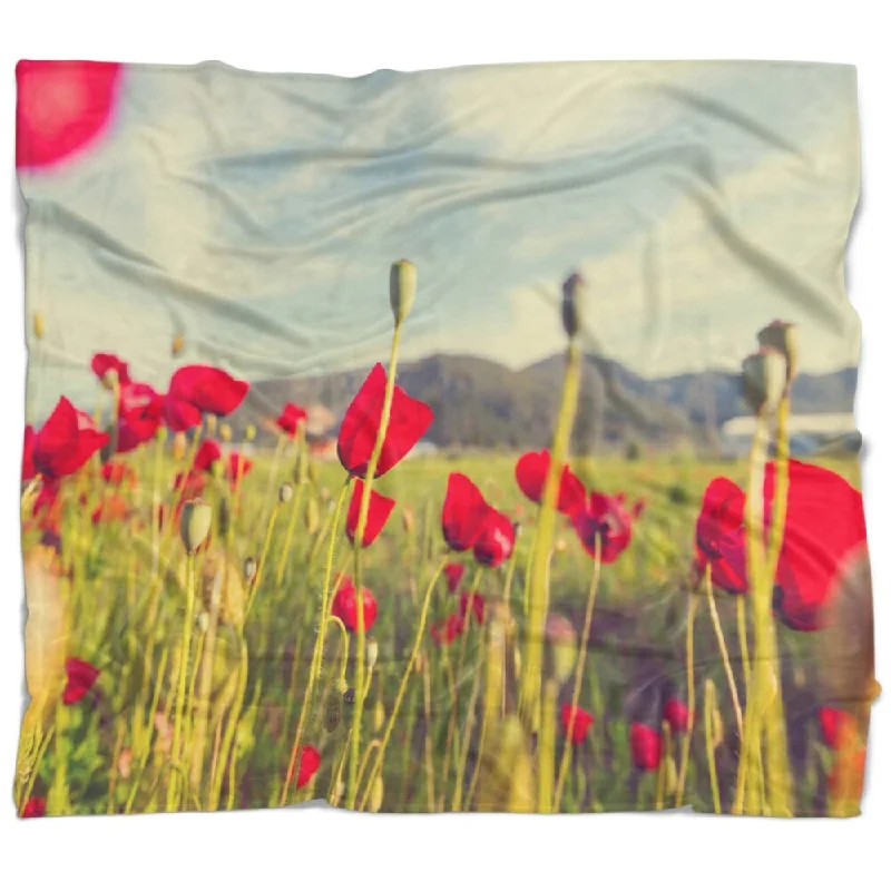 Designart 'Wild Red Poppy Flowers in Field' Flower Throw Blanket